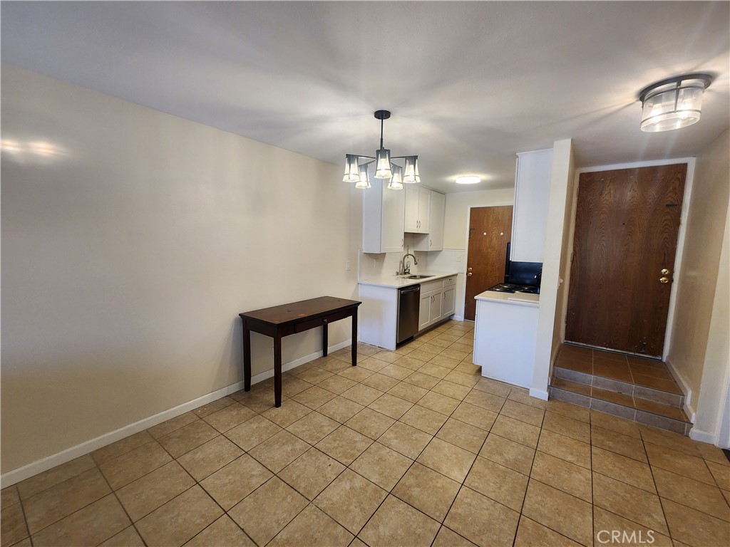 3565 Linden 115 Property Photo 5