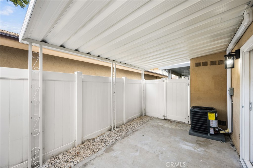 1919 Sherry Lane 46 Property Photo 16