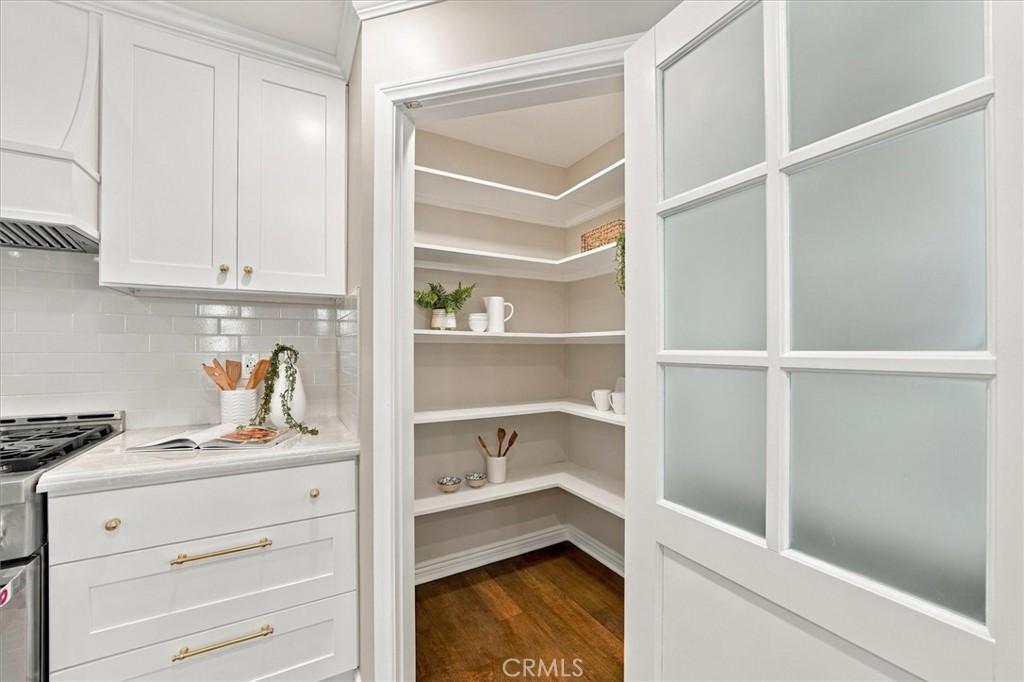 1800 Clark Lane Property Photo 14