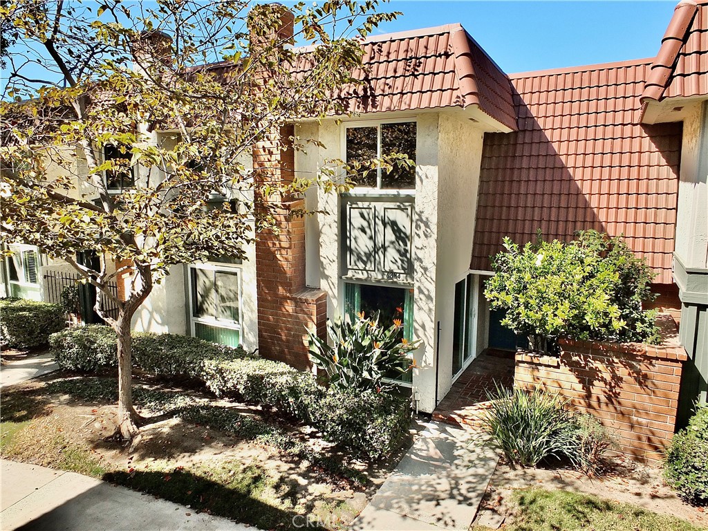 6884 Breton Property Photo 1