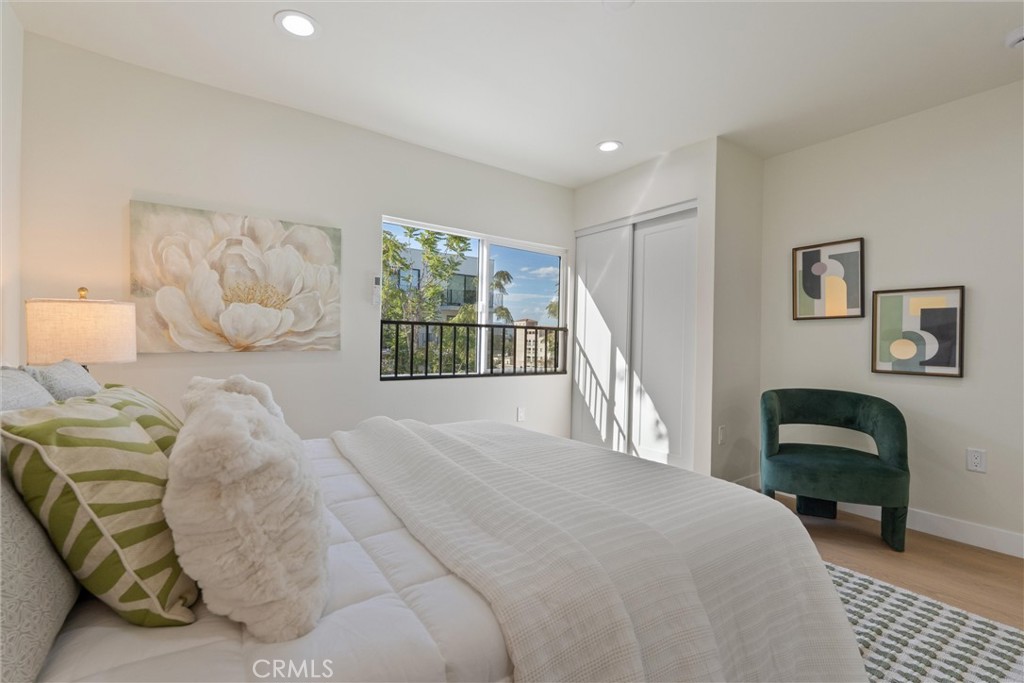 341 Douglas Street Property Photo 10