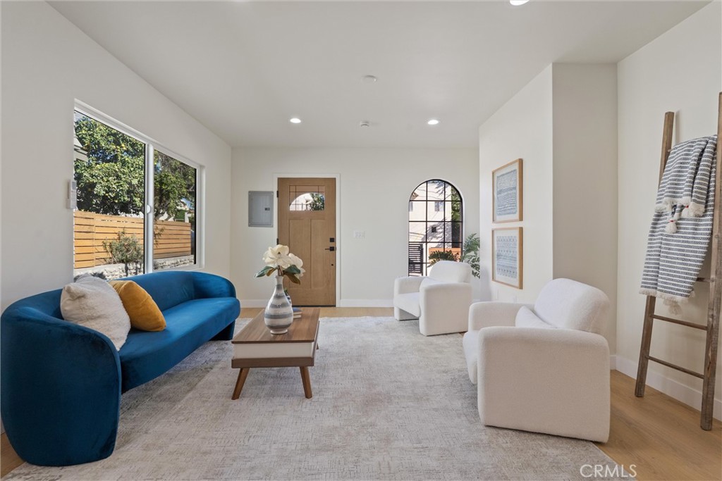 341 Douglas Street Property Photo 14