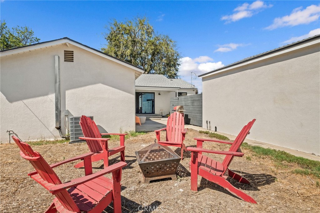 368 Vine Property Photo 11