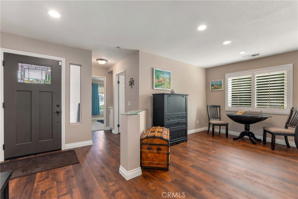 27605 Edgemont Drive Property Photo 3