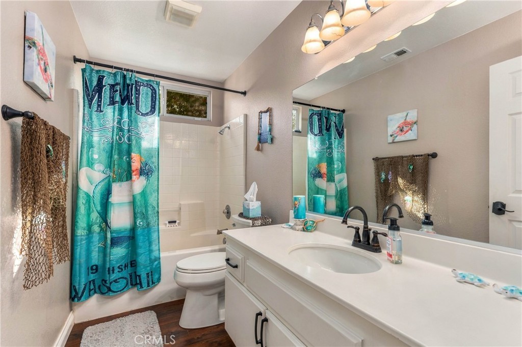 27605 Edgemont Drive Property Photo 21