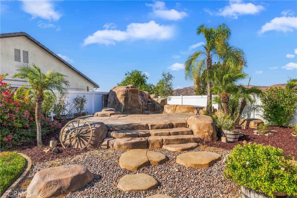 27605 Edgemont Drive Property Photo 29