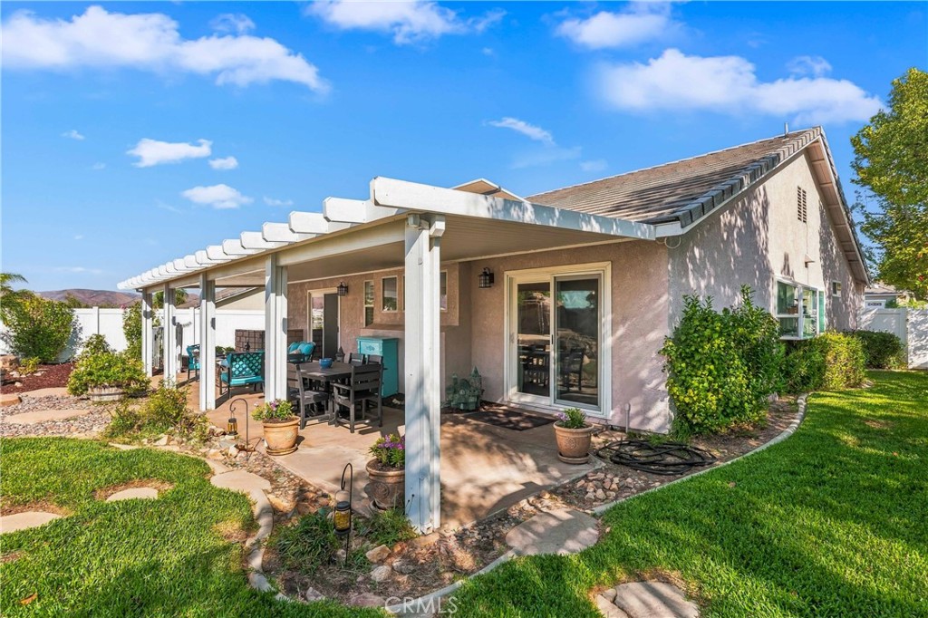 27605 Edgemont Drive Property Photo 32