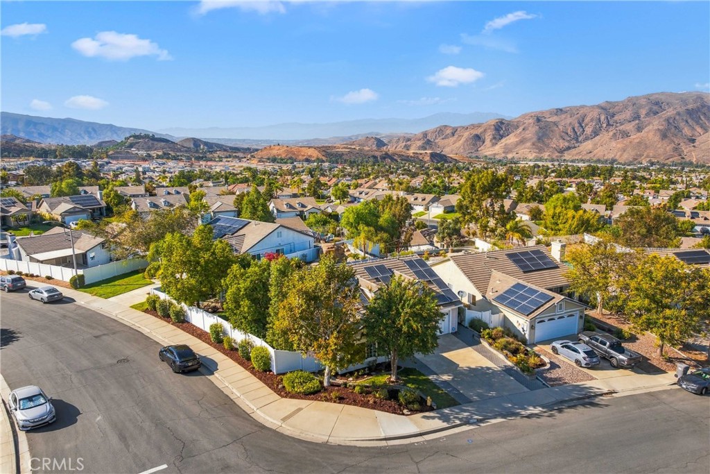 27605 Edgemont Drive Property Photo 46