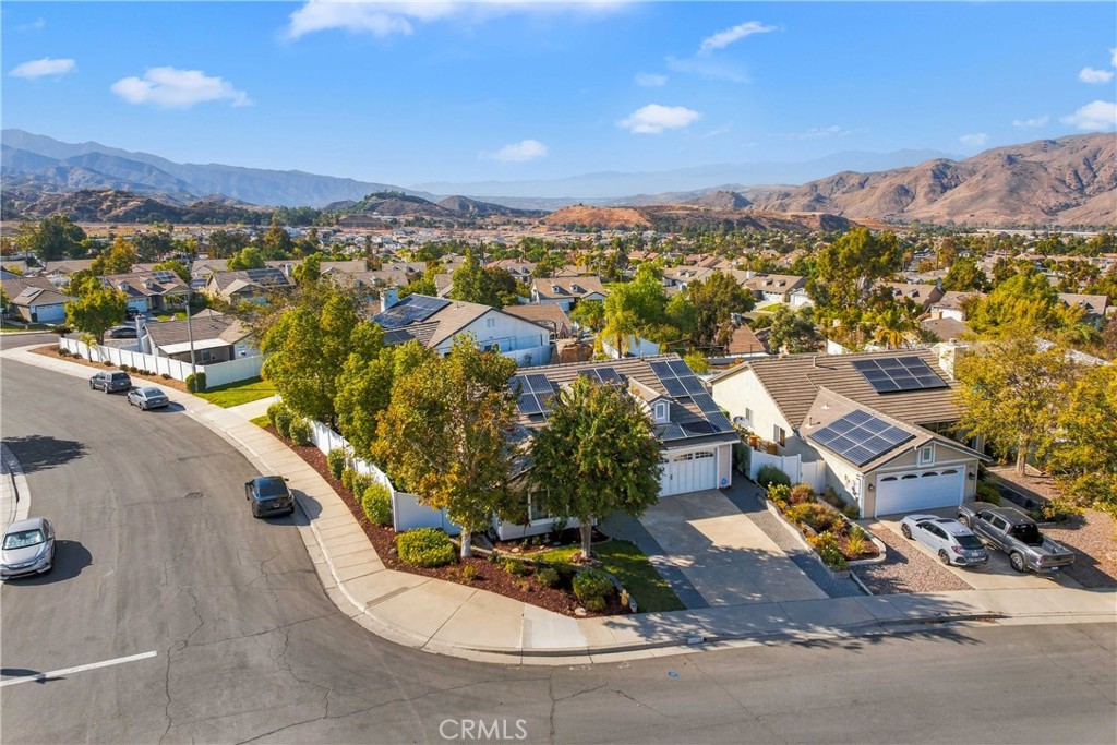 27605 Edgemont Drive Property Photo 47