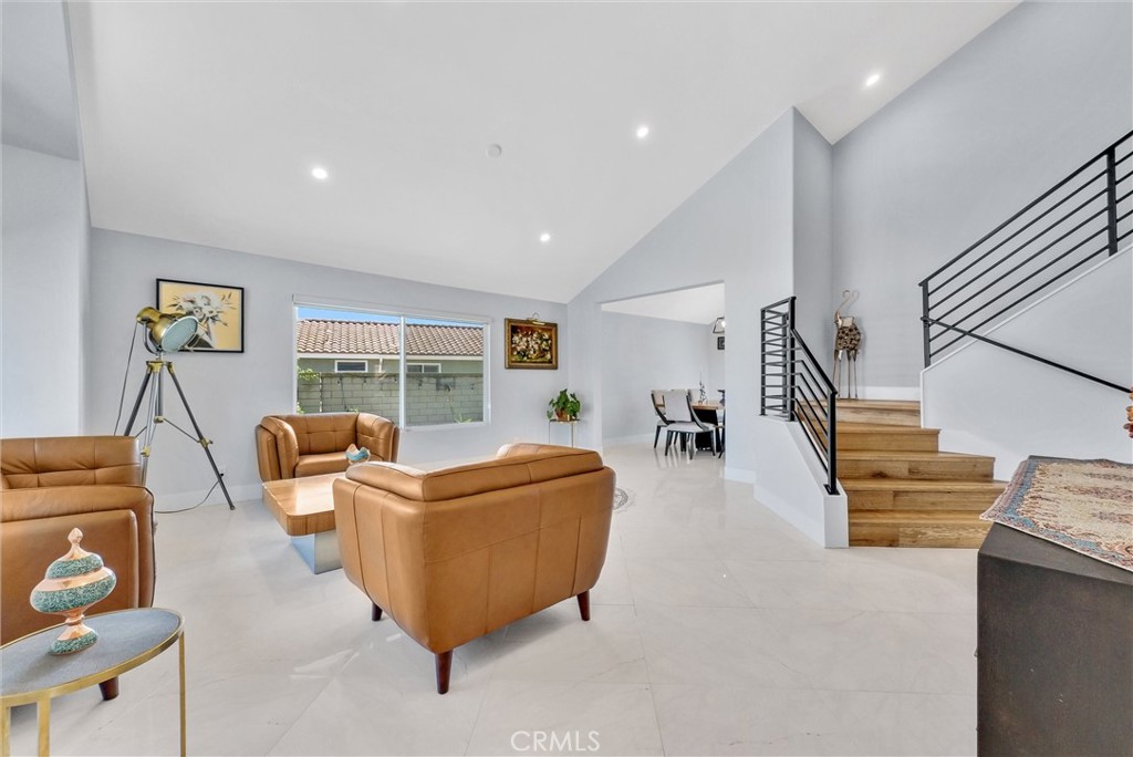 5545 Via Verano Property Photo 2