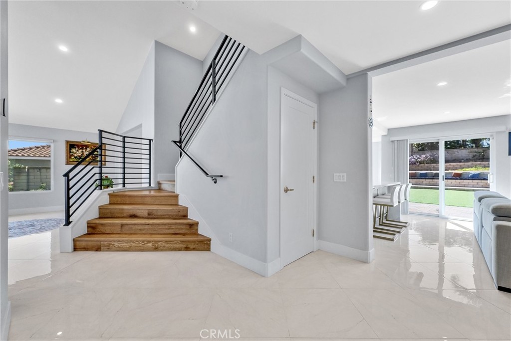 5545 Via Verano Property Photo 4