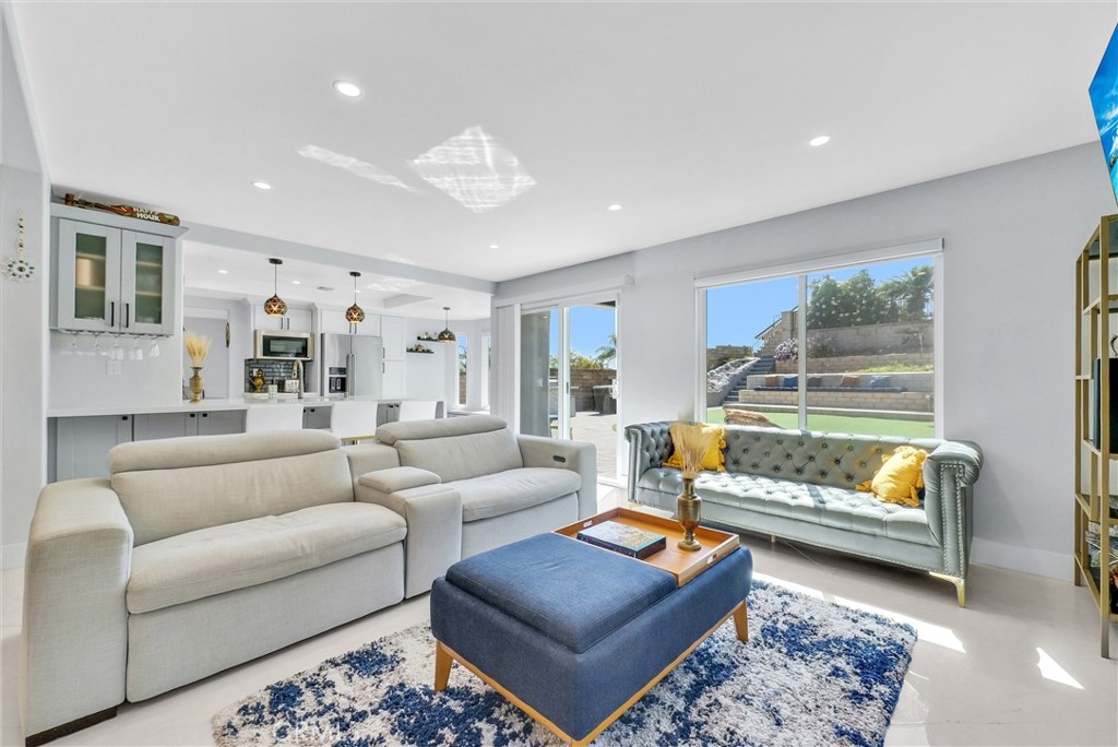 5545 Via Verano Property Photo 7