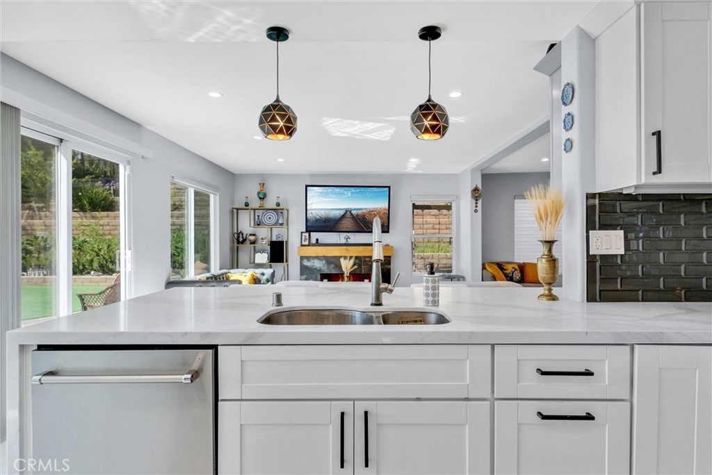 5545 Via Verano Property Photo 12