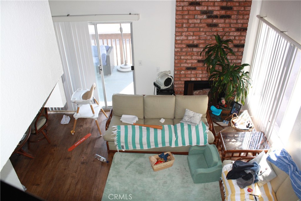 17101 4th A & B Property Photo 5