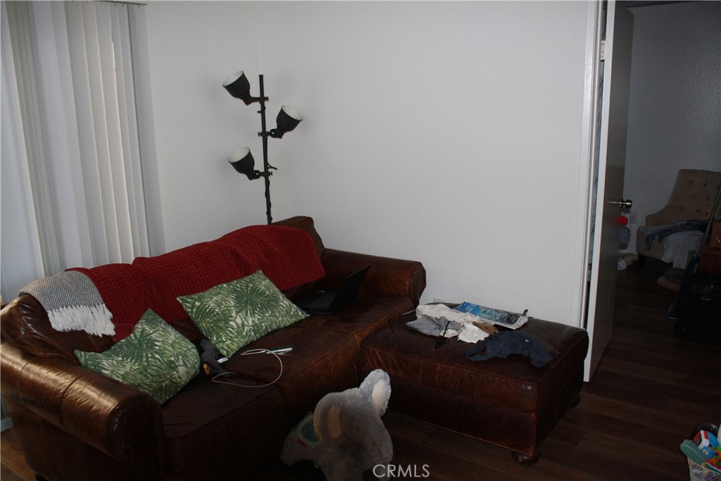 17101 4th A & B Property Photo 17