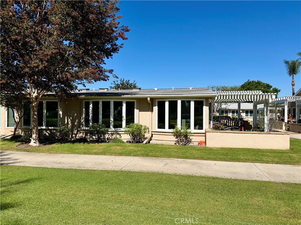 1760 Sunningdale Rd., M14-14a Property Photo 1