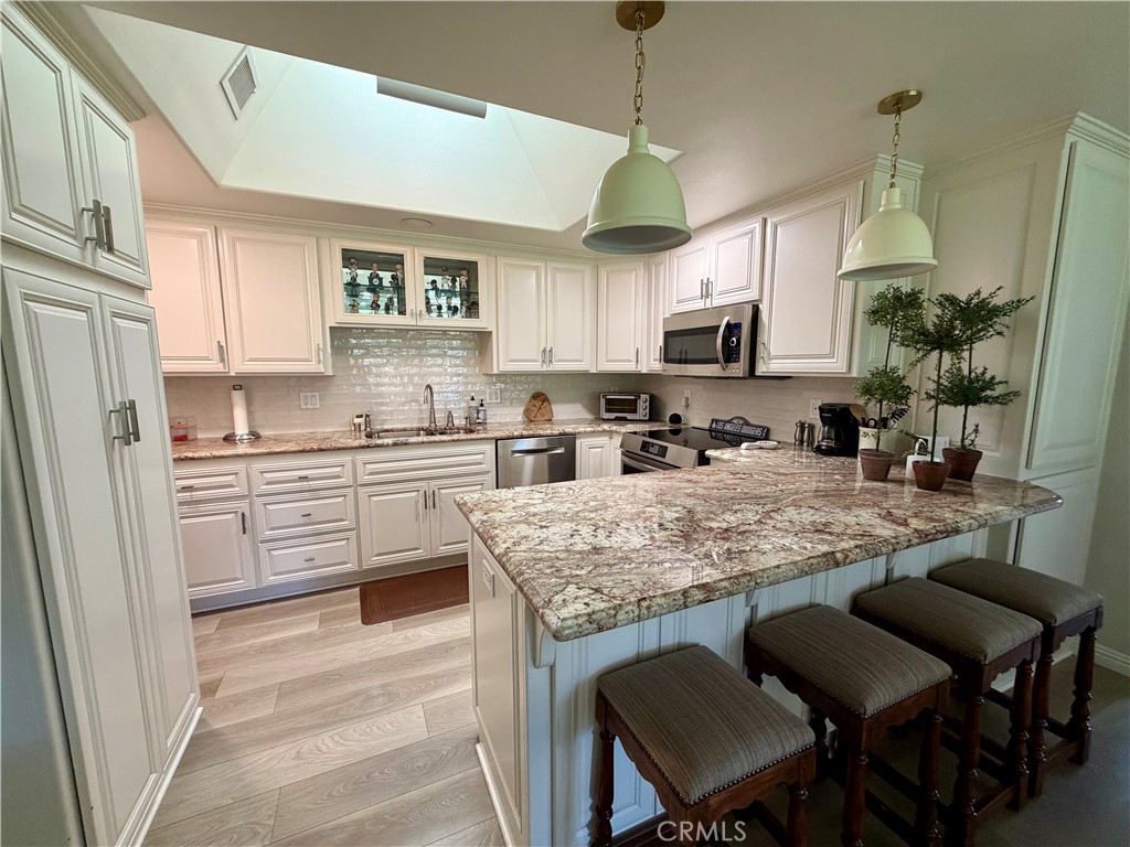 1760 Sunningdale Rd., M14-14a Property Photo 20