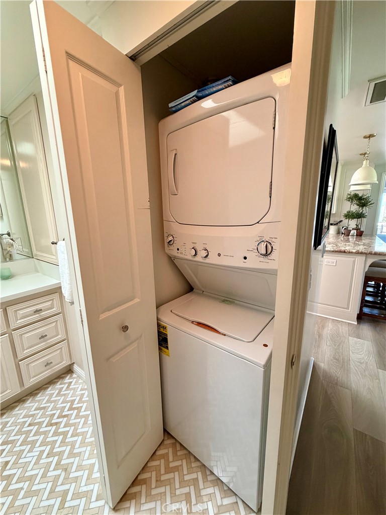 1760 Sunningdale Rd., M14-14a Property Photo 27