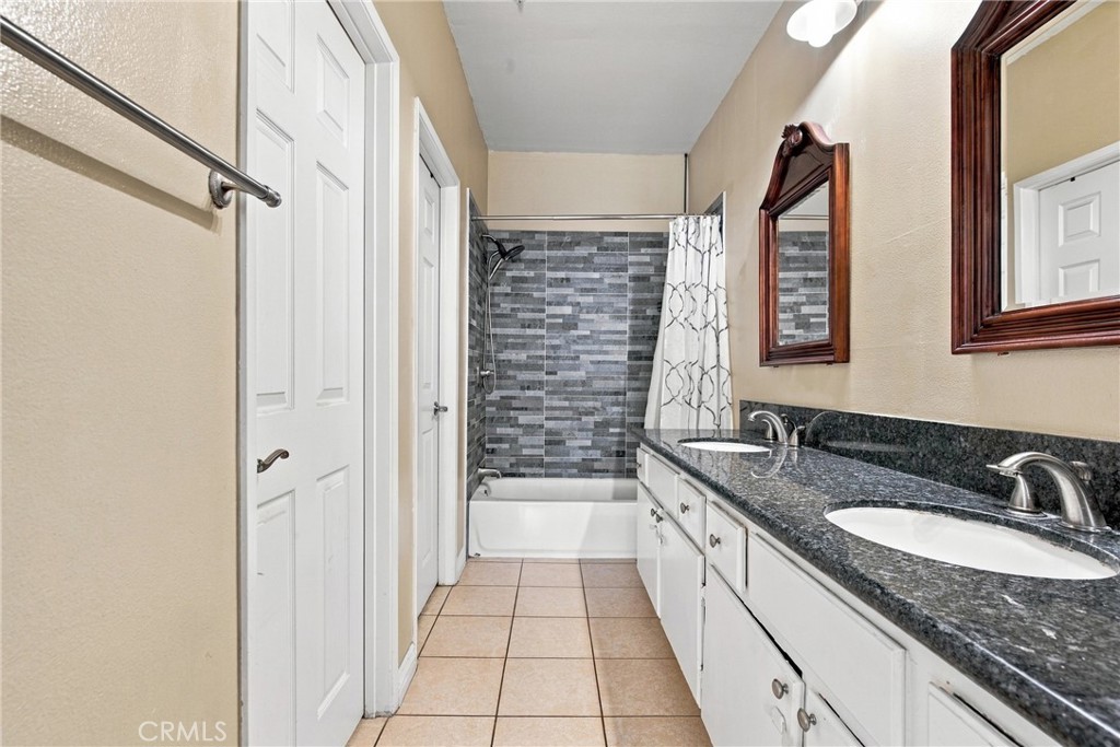 2931 Via Milano 201 Property Photo 10