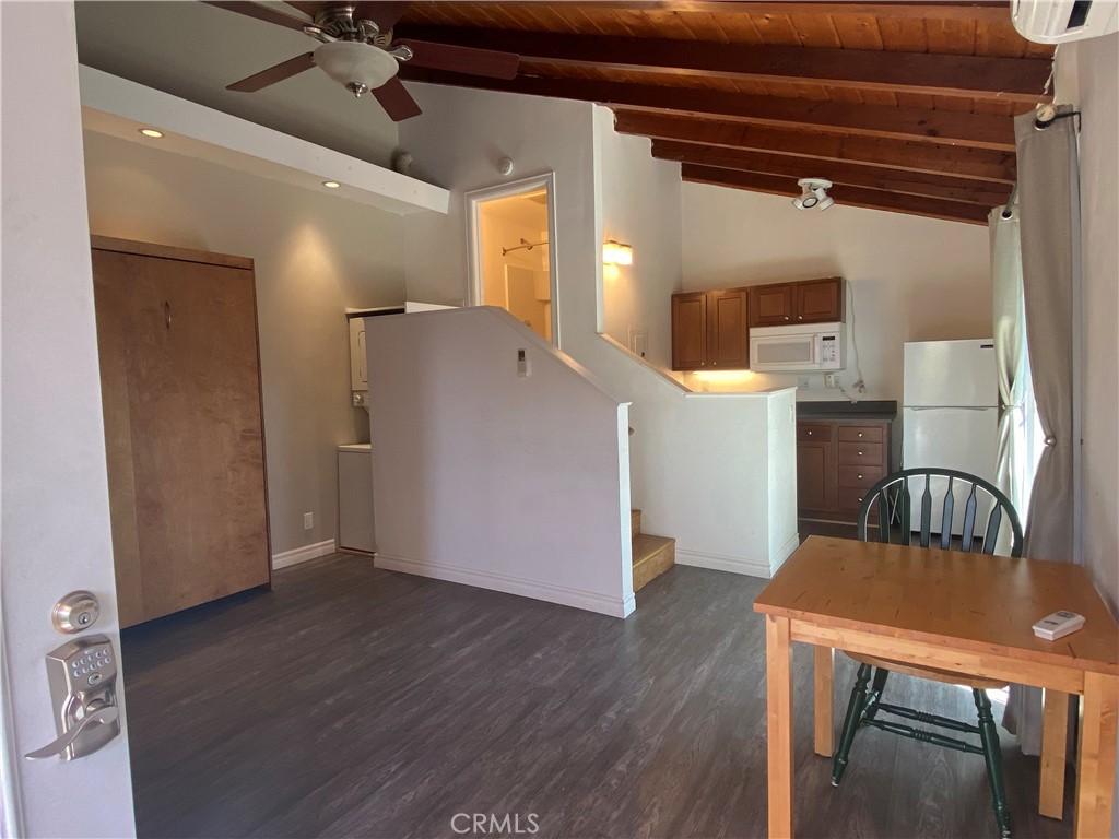 1362 Bexley Lane B Property Photo 4