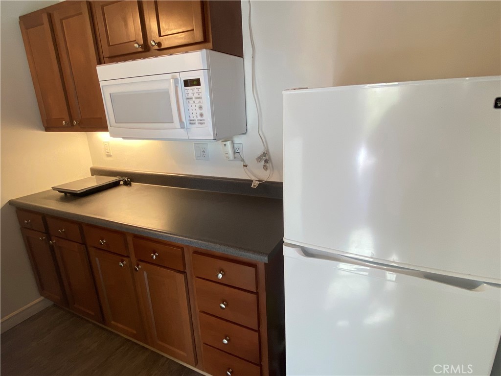 1362 Bexley Lane B Property Photo 10