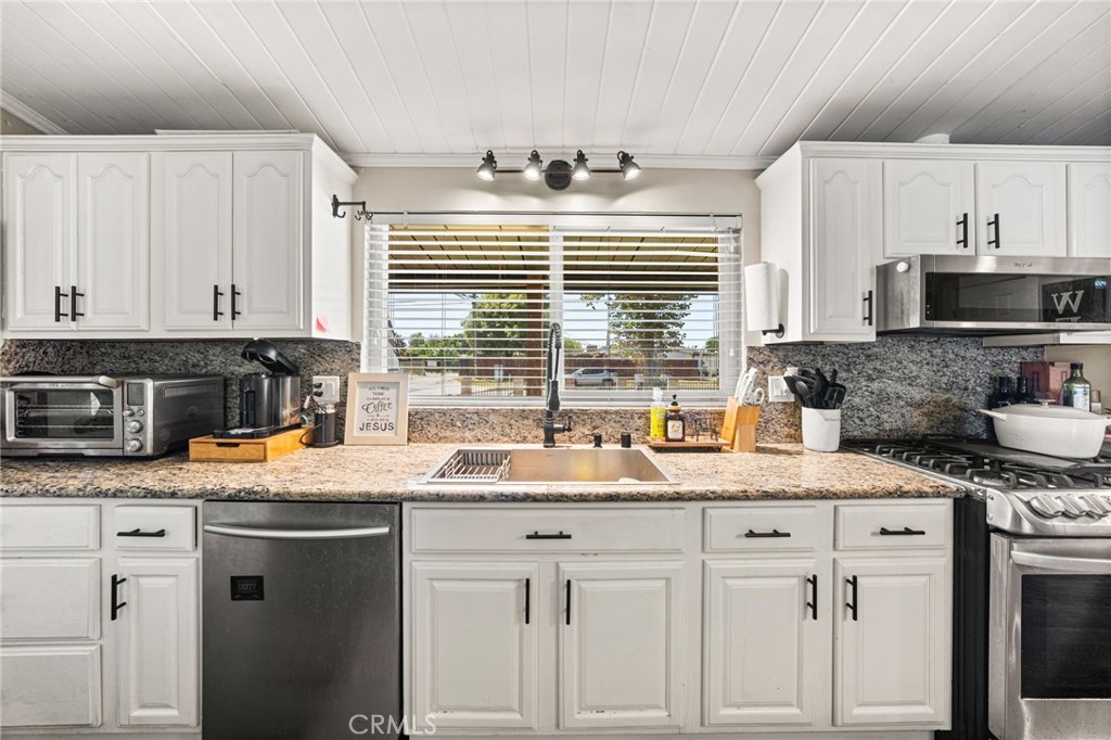 13718 Norbeck Property Photo 17