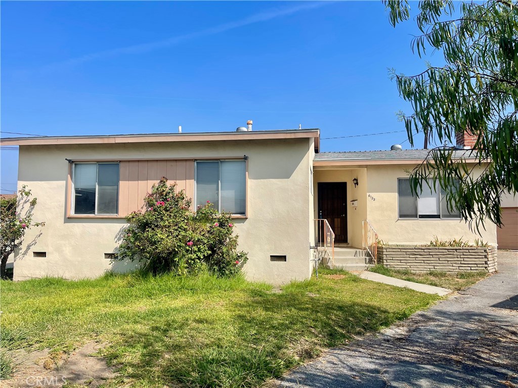 6133 Candor Property Photo 2