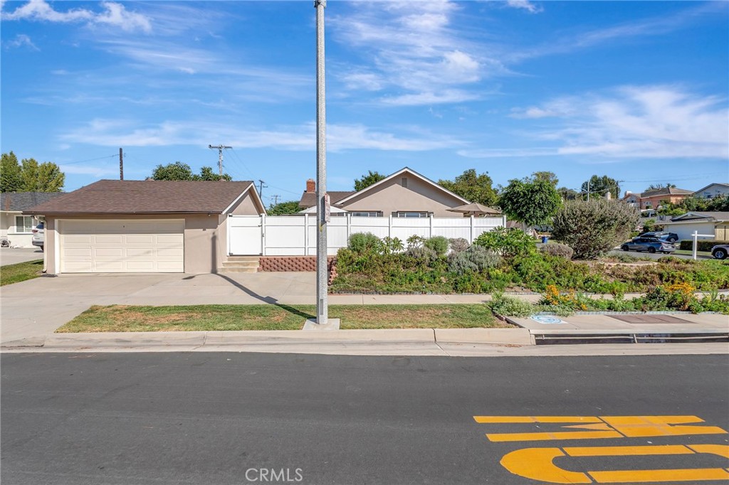 16207 Summershade Property Photo 34