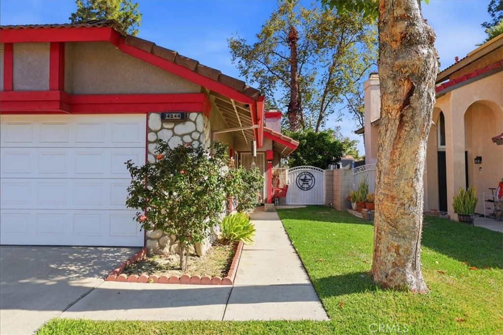 14244 Hillcrest Property Photo 1