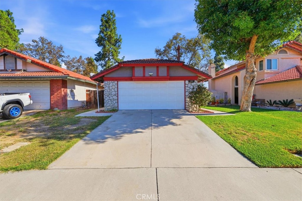 14244 Hillcrest Property Photo 2