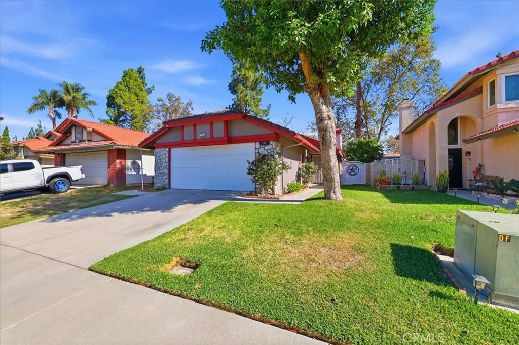 14244 Hillcrest Property Photo 3