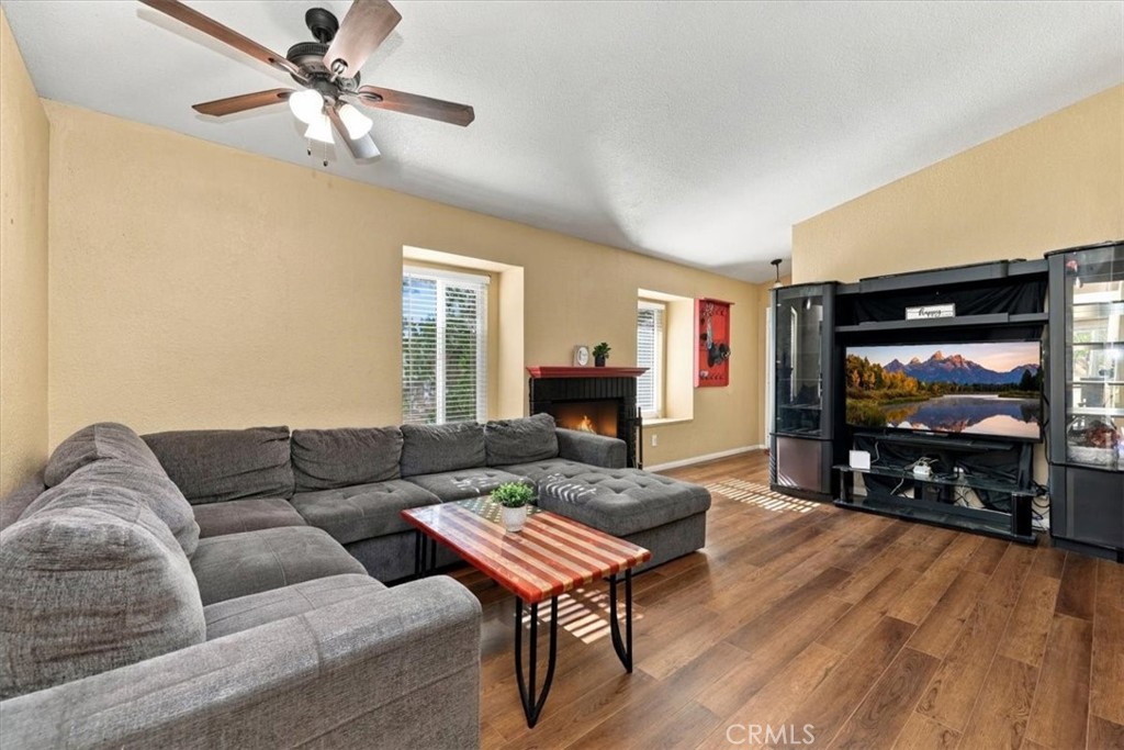 14244 Hillcrest Property Photo 6
