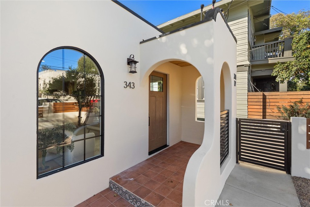 341 Douglas St Property Photo 12