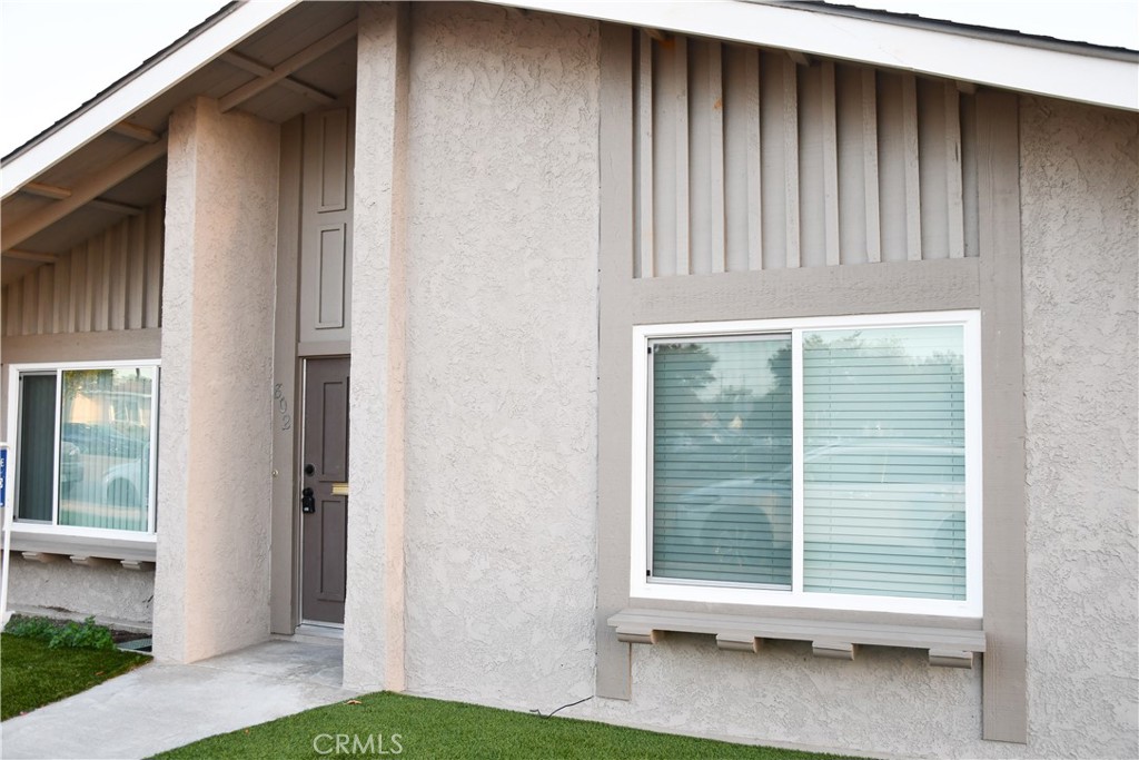 802 E La Veta Property Photo 3