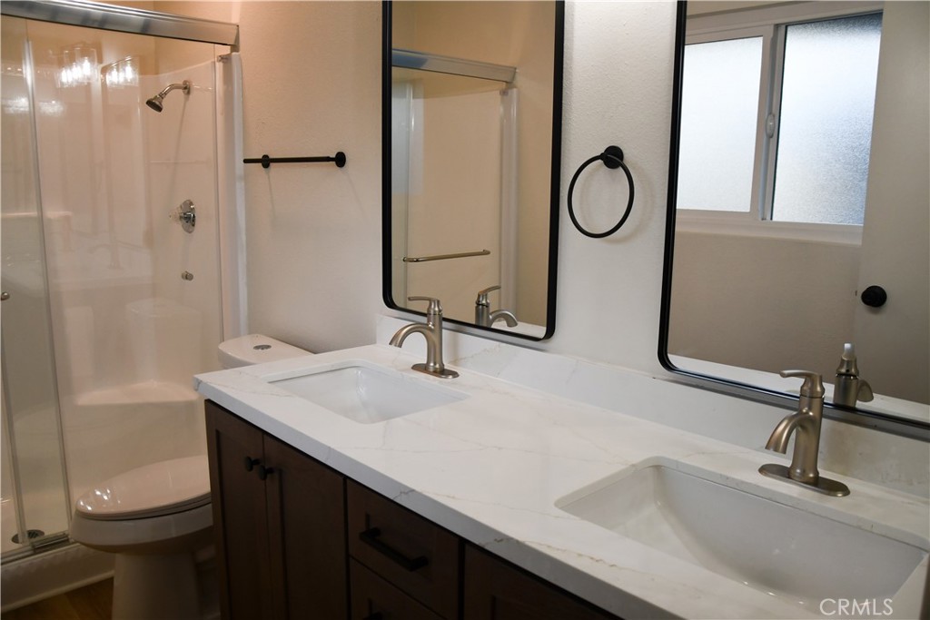 802 E La Veta Property Photo 22