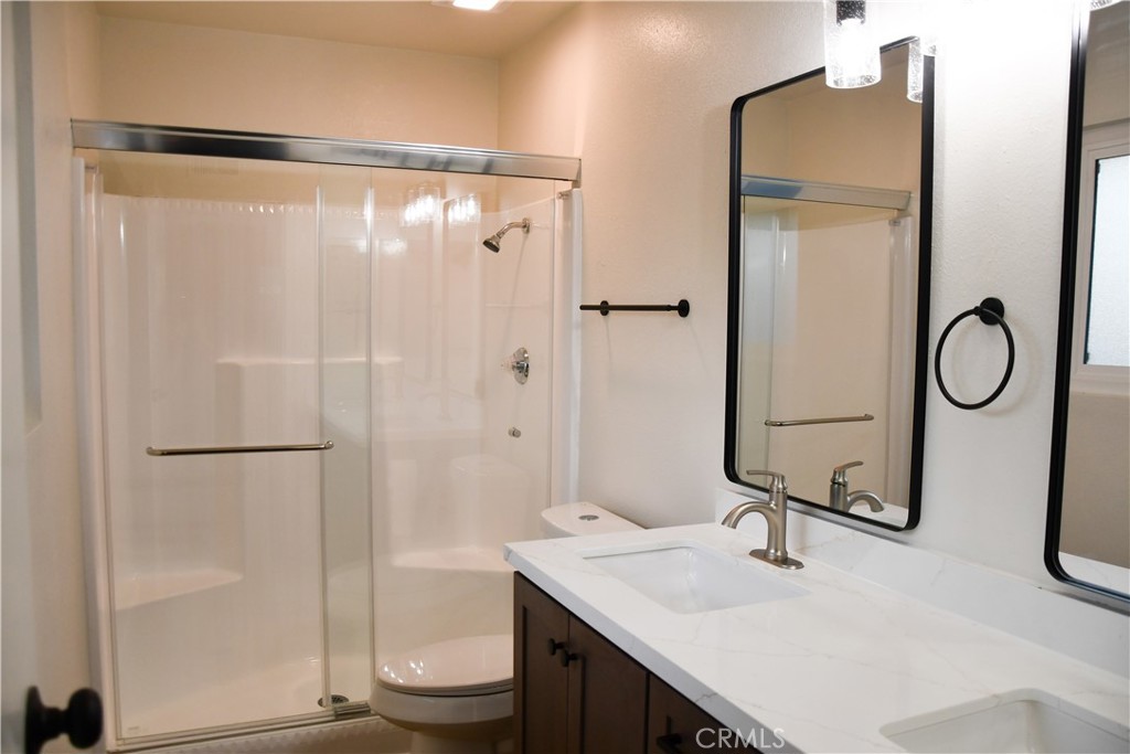 802 E La Veta Property Photo 23