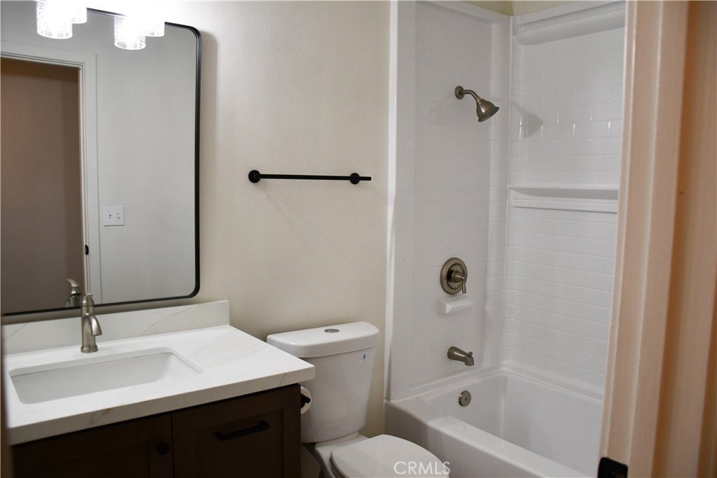 802 E La Veta Property Photo 27