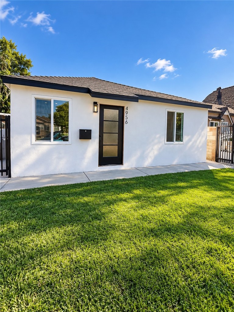 4956 E San Carlos Property Photo 1