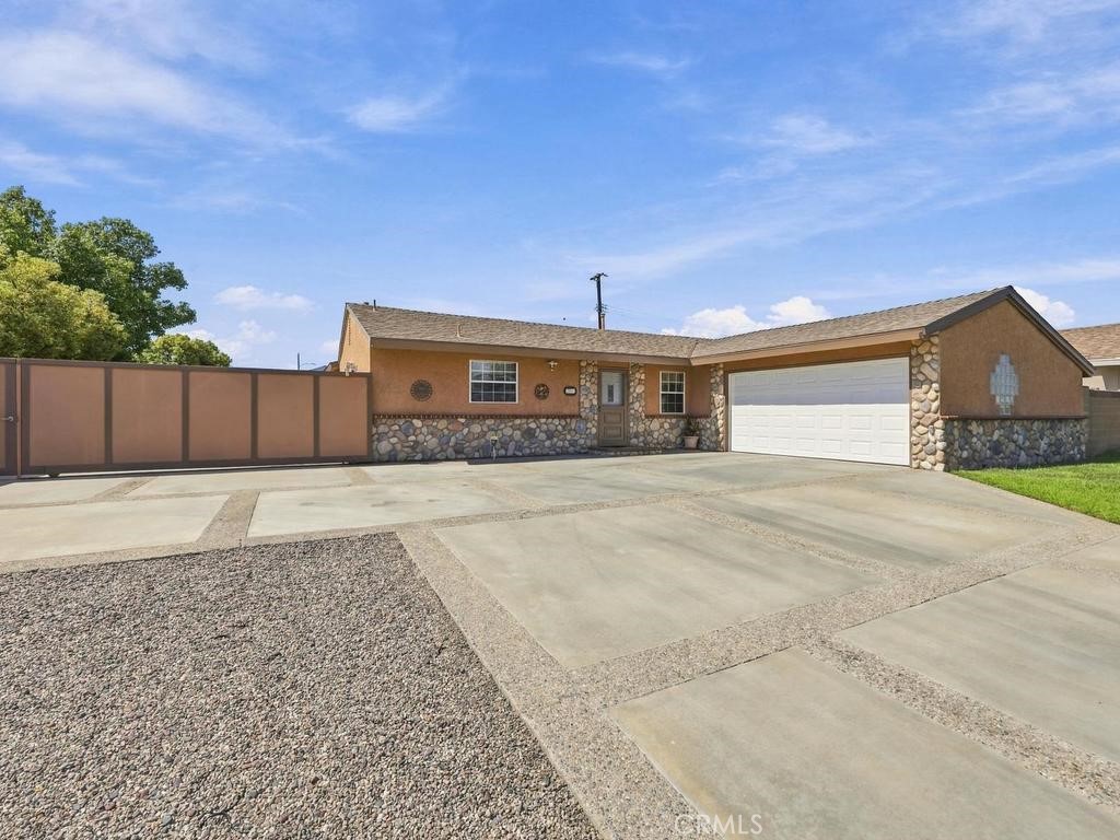 10471 Saint Alban Street Property Photo 4