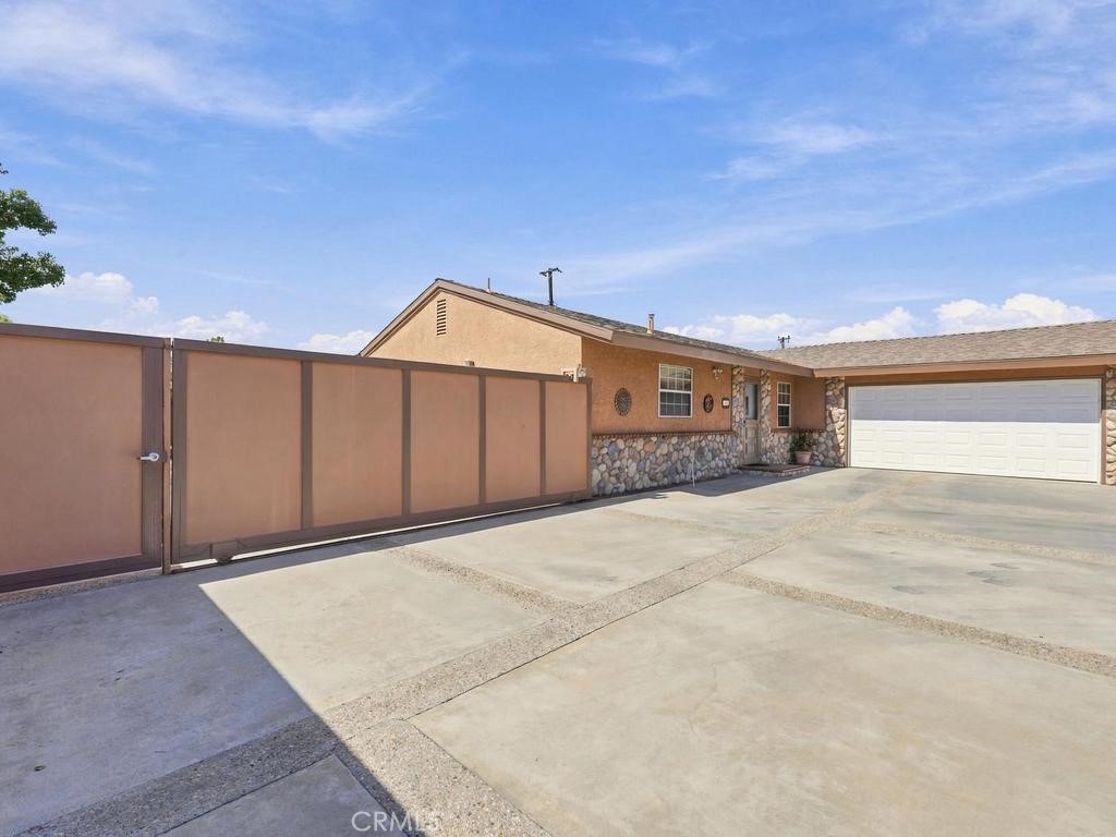 10471 Saint Alban Street Property Photo 5