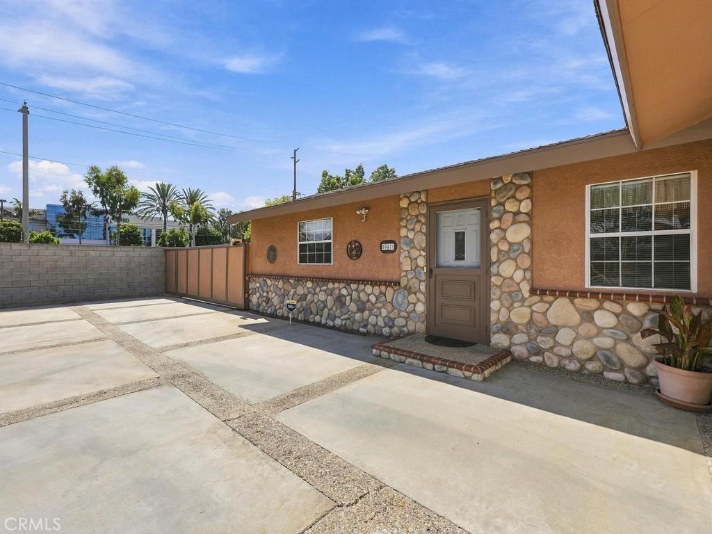10471 Saint Alban Street Property Photo 6