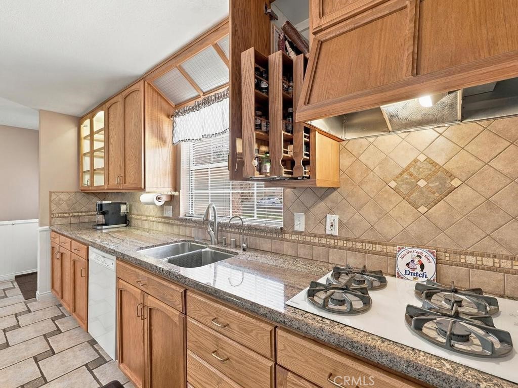 10471 Saint Alban Street Property Photo 10