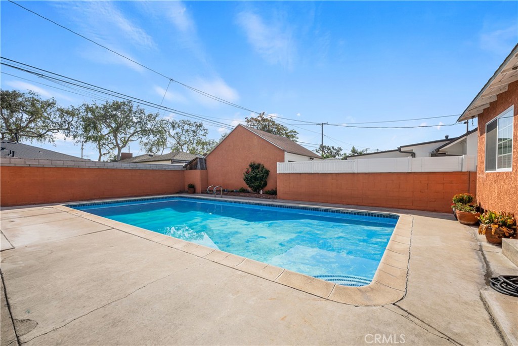 6032 Oliva Property Photo 21