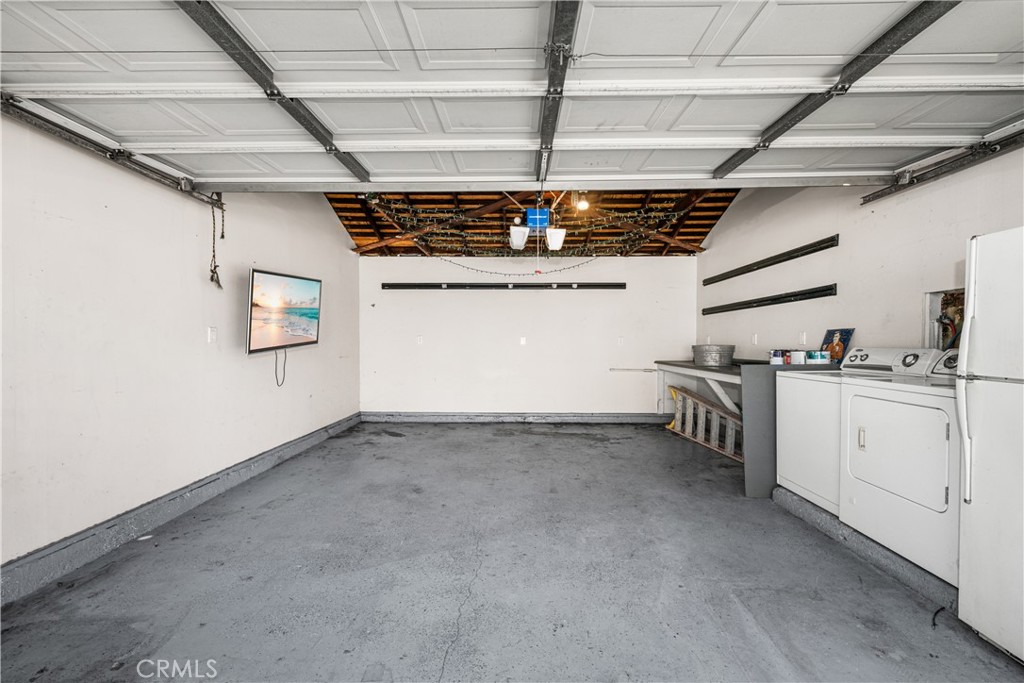 6032 Oliva Property Photo 25