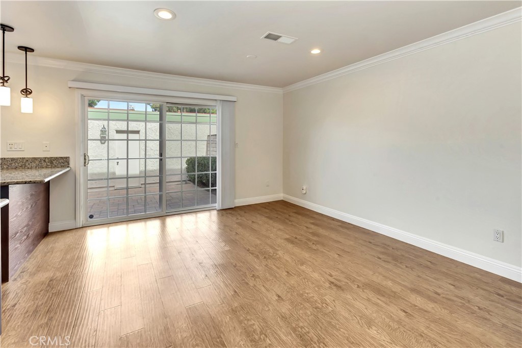 6907 Orangewood Property Photo 14