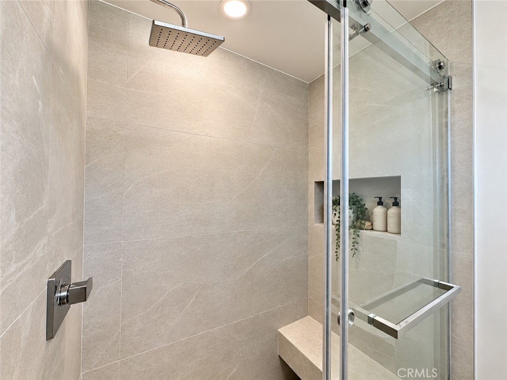 1540 S Beverly Drive 5 Property Photo 6