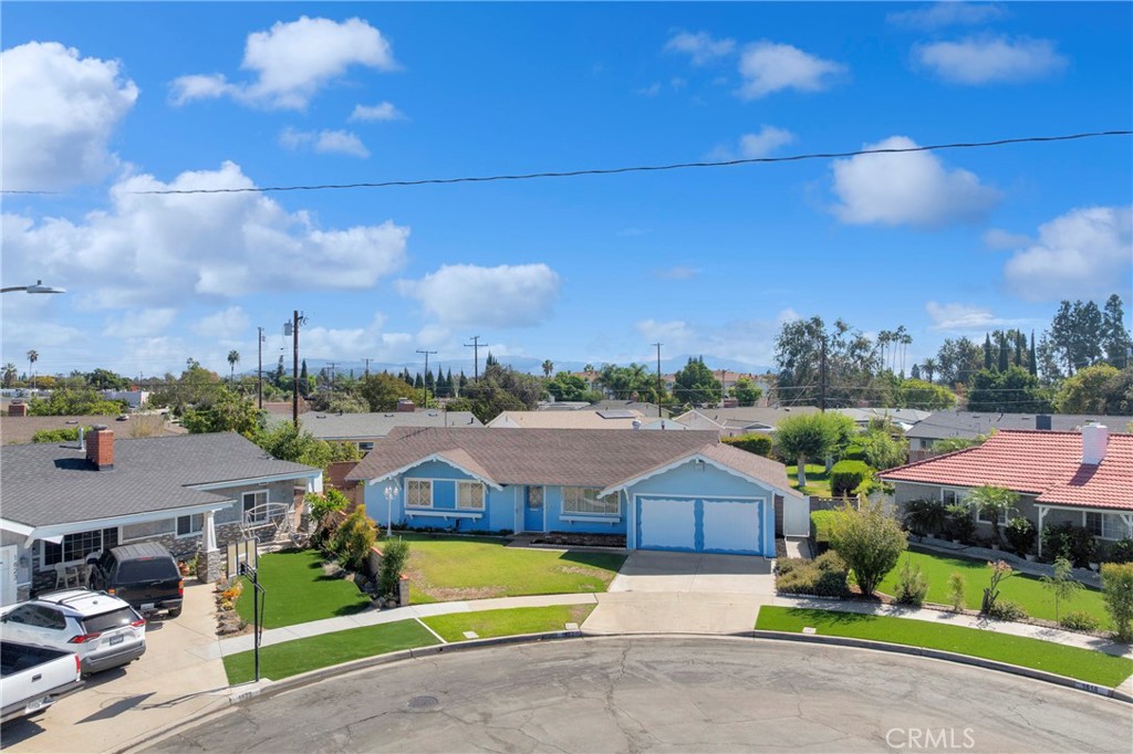 1622 E Morava Property Photo 3