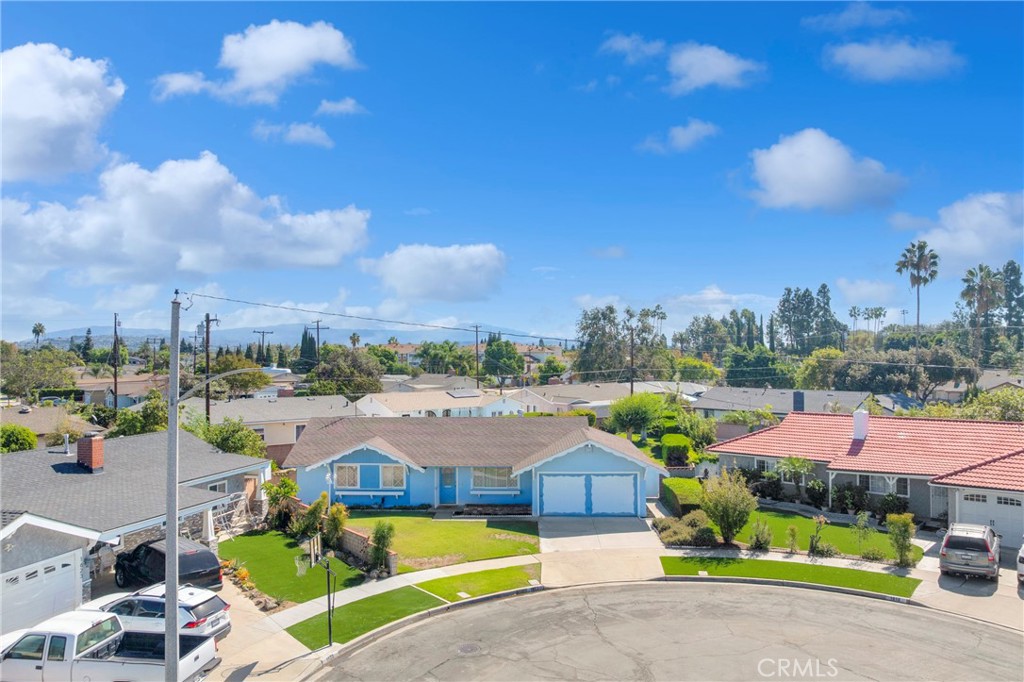 1622 E Morava Property Photo 4