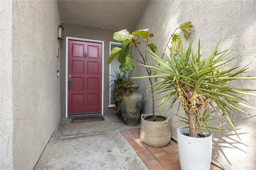 380 W Wilson St C102 Property Photo 5