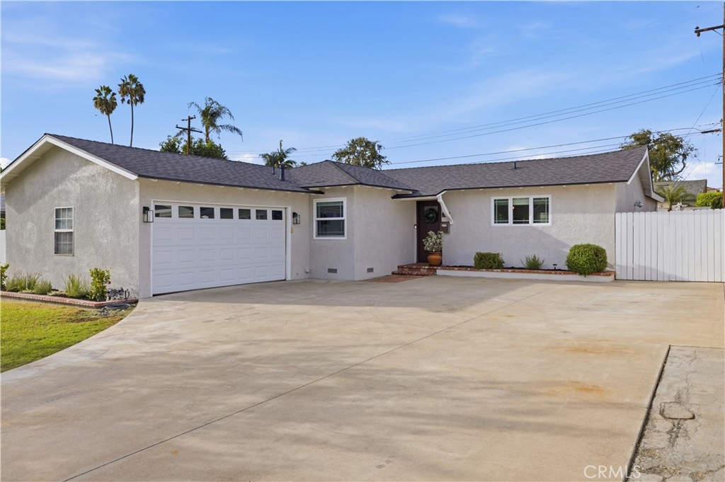 2121 Merced Property Photo 3